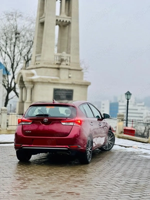 Toyota Auris 2018 1.2 benzina manuala - imagine 5