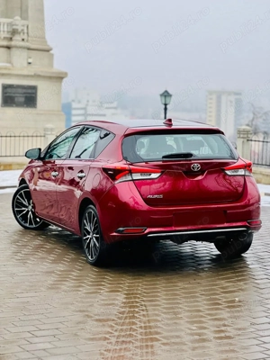 Toyota Auris 2018 1.2 benzina manuala - imagine 4