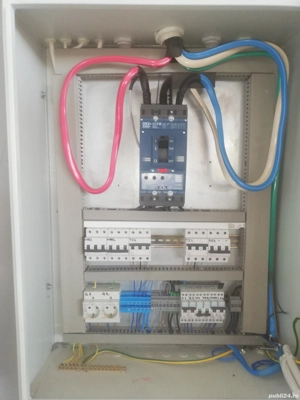 Ofer servicii instalați electrice și sanitare 