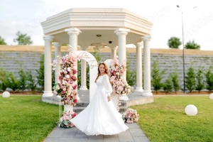 Vand rochia de mireasa 