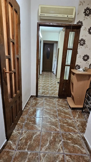 Proprietar, închiriez ap 3 cam, conf. 1, decomandat, centrala proprie, zona Lunei - imagine 7