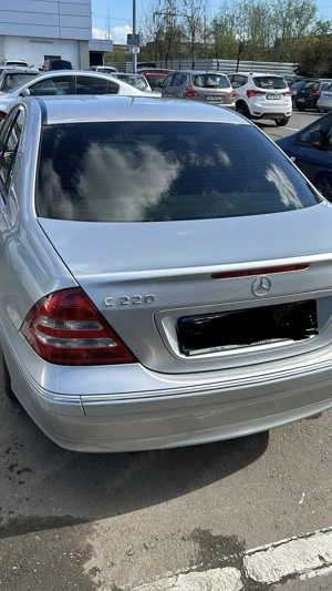Mașina pe viata(mercedes c clas) - imagine 4