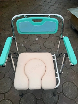 Scaun cu WC de camera, pliabil, din aluminiu (maxim 180kg)