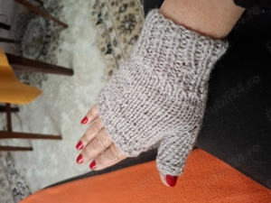 Mănuși tricotate 