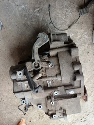 Cutie viteze manuala 6 trpte Volkswagen,  Audi start stop 02Q301103 P - imagine 2