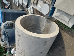 Tuburi de canalizare și fântâni  - imagine 5