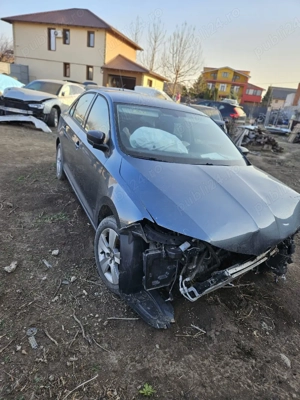 Vand skoda rapid avariat 2016 - imagine 5