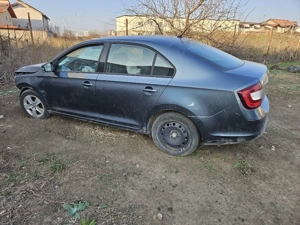 Vand skoda rapid avariat 2016 - imagine 3