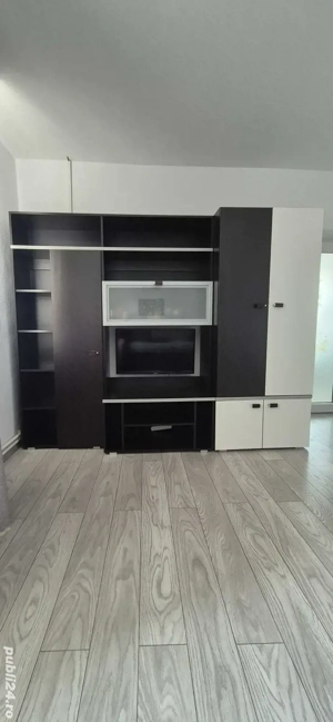 Vând mobilă living in stare bună. 