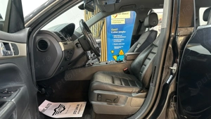 Volkswagen Touareg - imagine 10