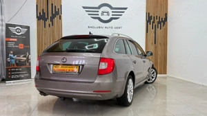 ** Skoda Superb ** - imagine 4