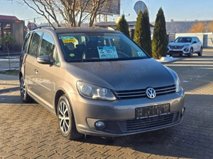 Volkswagen Touran 1.6 TDI 105 CP - imagine 11