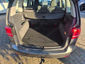 Volkswagen Touran 1.6 TDI 105 CP - imagine 13