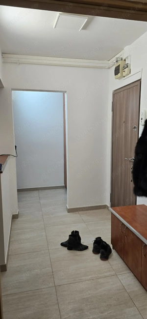 Închiriez garsonieră 35 m2, termen lung, 350  luna, avans garanție o luna.  - imagine 2