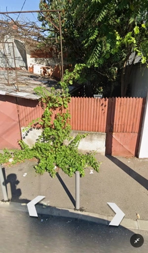 Casă și teren  de vânzare vizavi piața progresu 