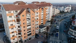 Apartament 3 camere de vânzare în Târgu Jiu, strada Republicii - imagine 3