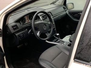 Mercedes Benz B180 - imagine 4