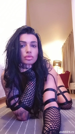     Sunt reala confirm pe wats    