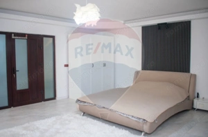 Casă / Vilă cu 5 camere de vânzare - imagine 17