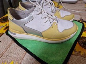 Pantofi sport nr.39 4 noi 