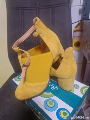 Pantofi elegantî nr.40 cu toc și baretă