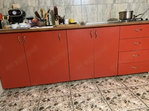 mobila de bucatarie cu aragaz incorporat