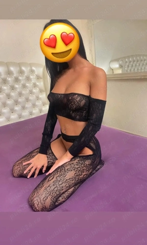 La mine sau la tine caut colega 