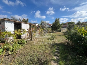 Casa individuala pe calcan, zona Lipovei – pozitie excelentă