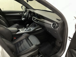 Alfa Romeo Stelvio - imagine 9