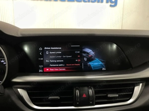 Alfa Romeo Stelvio - imagine 17