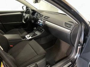 Skoda Superb - imagine 10