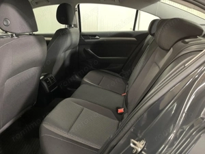 Volkswagen Passat - imagine 11