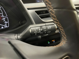 Lexus UX - imagine 19