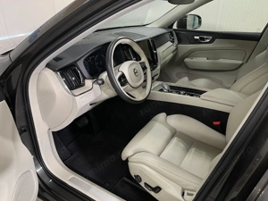 Volvo XC 60 - imagine 5