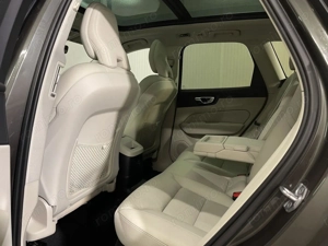 Volvo XC 60 - imagine 12
