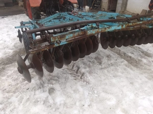 Vând disc de piatra neamț în stare foarte bună discul este pe rulmenți mai multe nr   - imagine 2