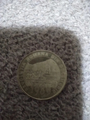 Moneda 50 bani. Revolutia din Decembrie 1989 - imagine 2
