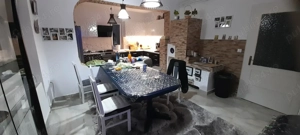 Vind casa cu etaj in centru Resita  - imagine 9