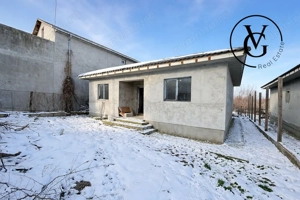 Casa la sol, 4 camere - 253 mp - Navodari - imagine 9