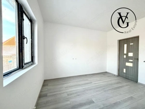 Casa la sol | 4 camere |  269 mp | Navodari - imagine 9