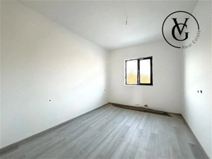 Casa la sol, 4 camere - 253 mp - Navodari - imagine 6
