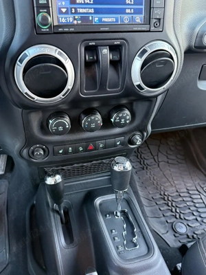Vând Jeep Wrangler Rubicon 2.8 CRD, cutie automată - imagine 8