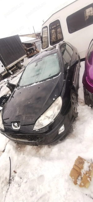 Dezmembrez Peugeot 407 break 1.6 tdci  - imagine 2