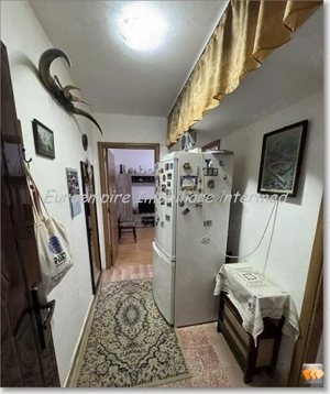 Apartament 2 camere semidecomandat zona Tomis 3 - imagine 4