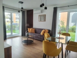 Apartament 2 camere lux, piscină, grădină, parcare suprateran