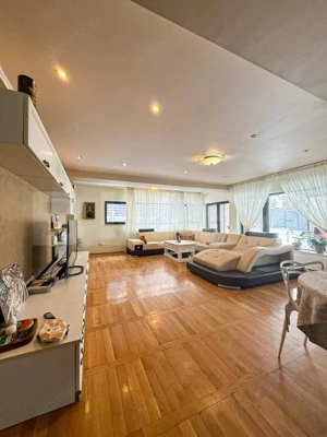 Vilă de Lux în Europa | Panoramă Superbă - imagine 4