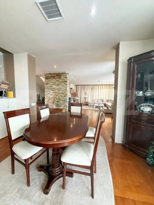 Vilă de Lux în Europa | Panoramă Superbă - imagine 2