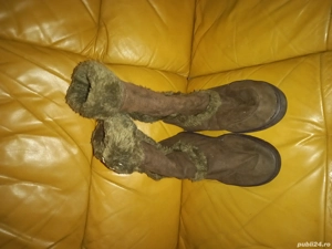 Cizme UGG ca noi. Mărimea 39 maro cu blana sintetica. 