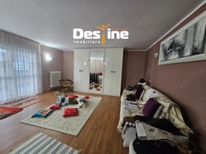 Casa cu etaj si mansarda, 7.200 mp teren, in comuna Probota  - imagine 4