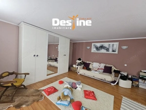 Casa cu etaj si mansarda, 7.200 mp teren, in comuna Probota  - imagine 3